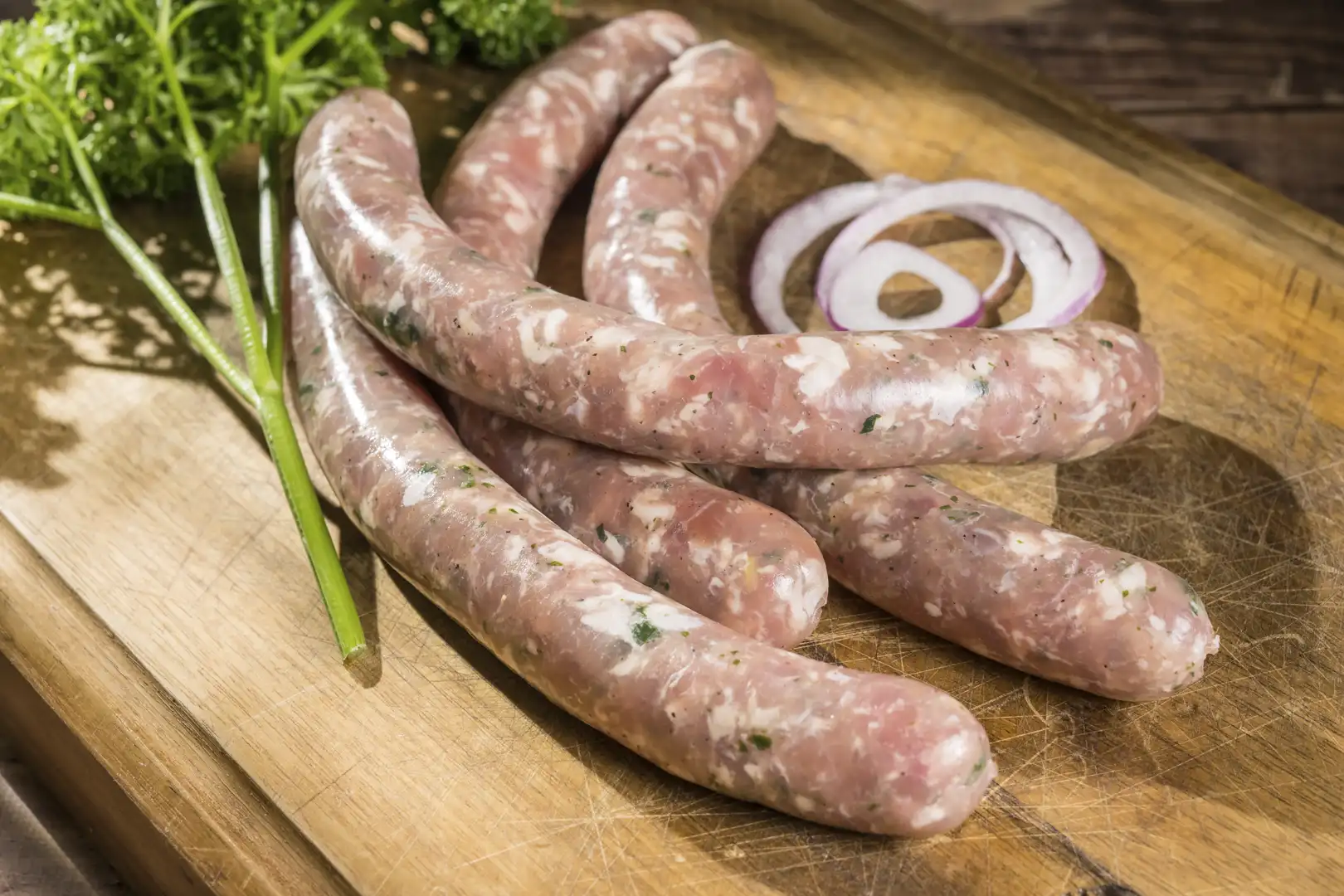 4 Saucisses de volaille persillées