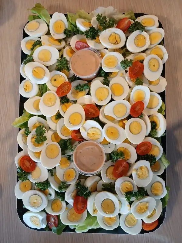 Plateaux d'oeufs (pour 8-10 personnes)
